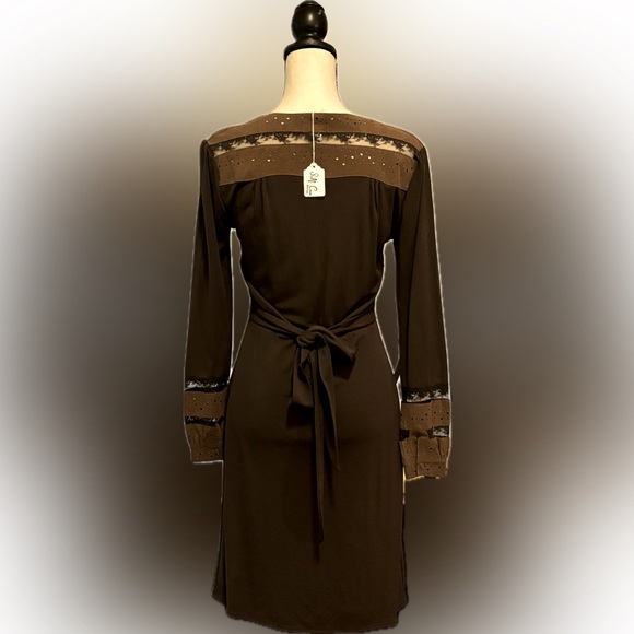 MODA INTERNATIONAL BROWN LONG SLEEVED RAYON MIDI DRESS - Picture 2 of 3